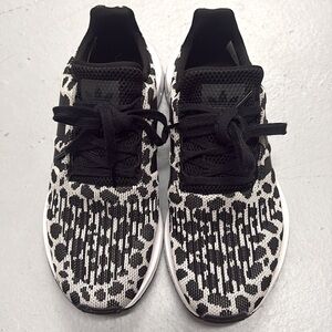 Women’s Adidas sneakers 7 1/2 black and white animal print design